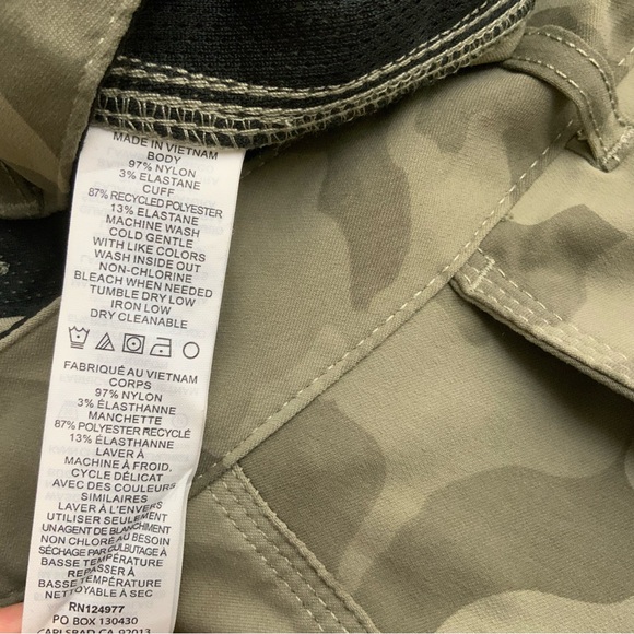 Prana Sky Canyon Joggers. Green Camo. Women’s Prana Size 10. (NWT). - Picture 7 of 8